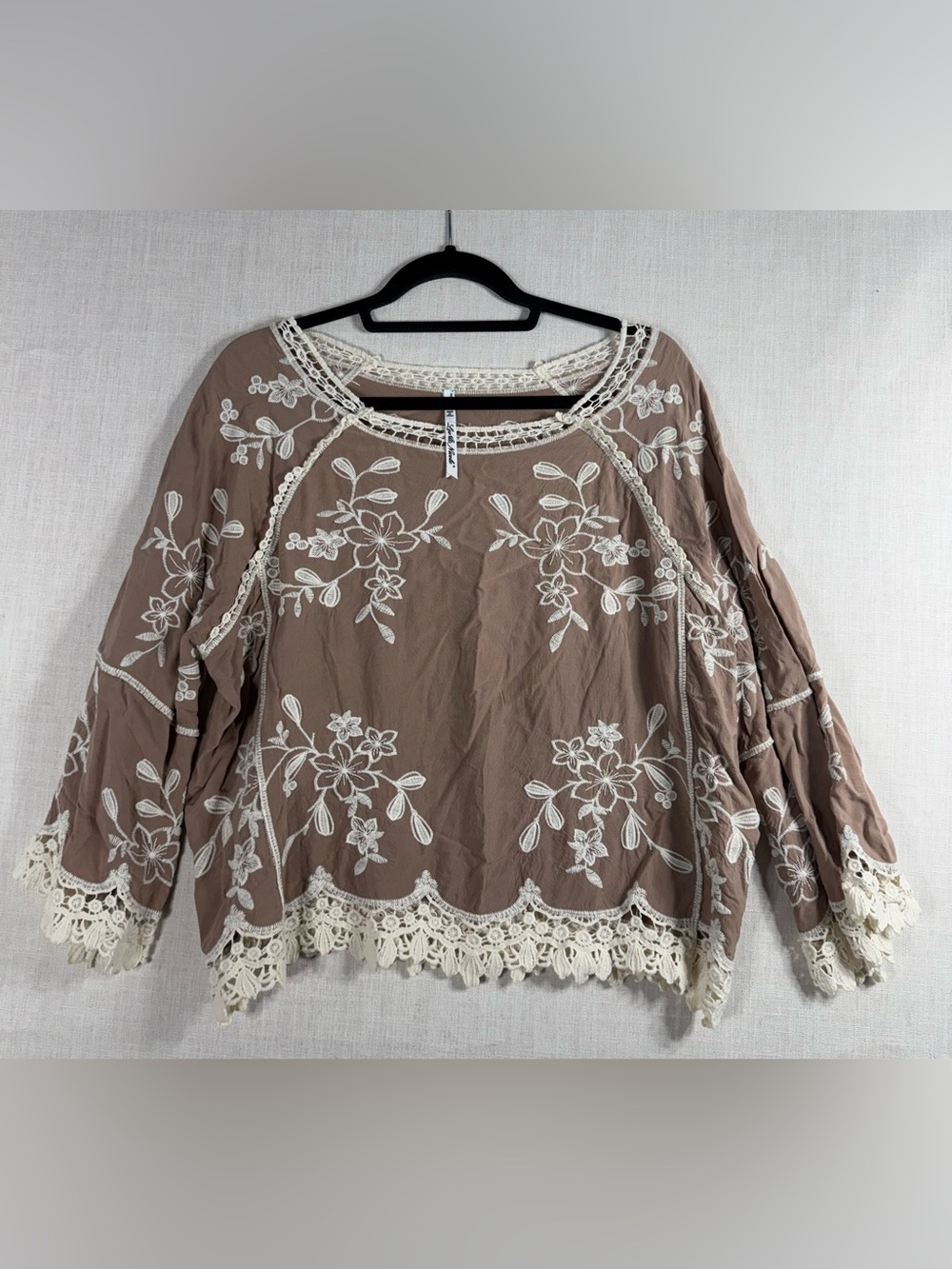 Leo & Nicole Taupe Top with White Floral Embroidery and Crochet Hem